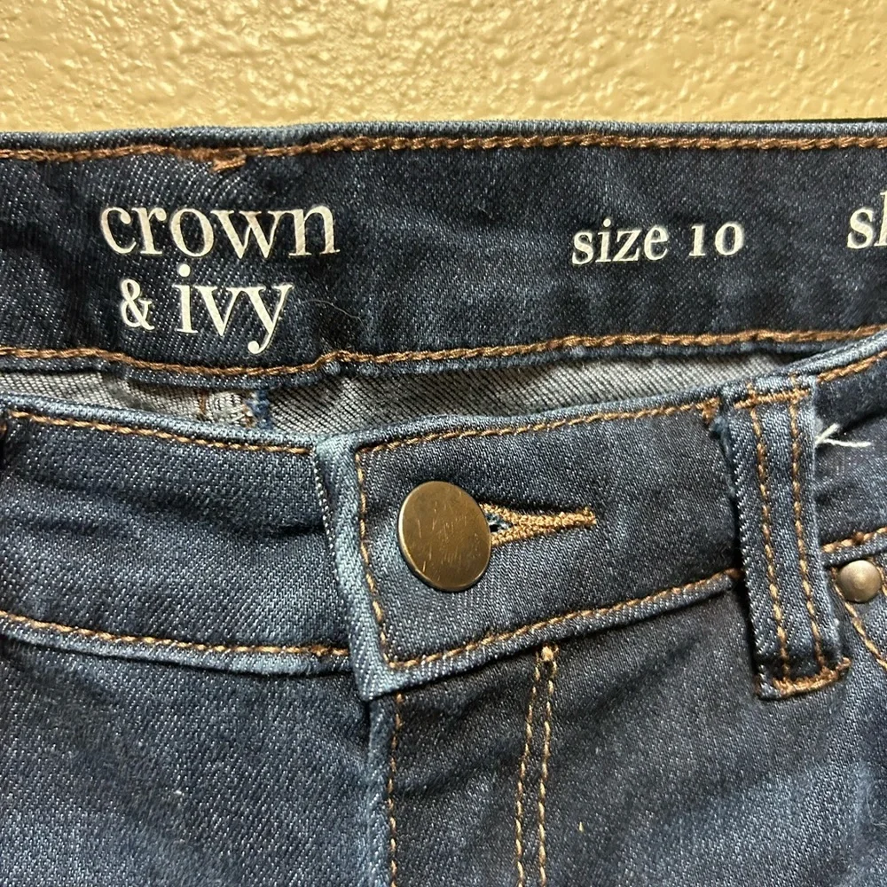 crown & ivy Dark Blue Floral Embroidered Skinny Jeans - Picture 3 of 7